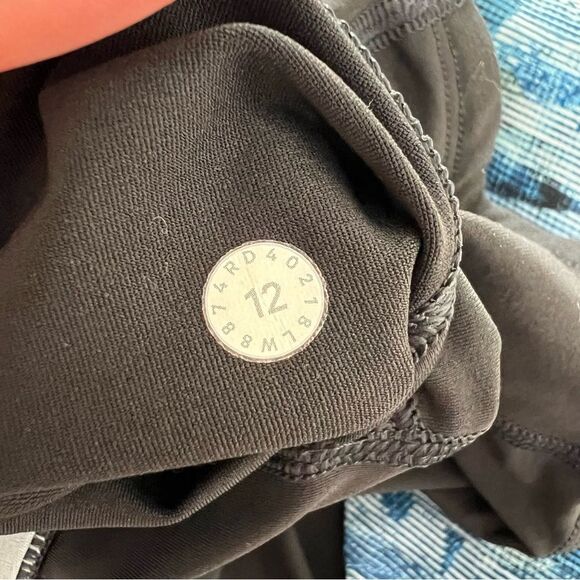 lululemon Women's Play off the Pleats Skirt 13" sz 12 Multi Blue Tennis Golf - Picture 4 of 10